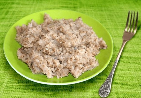 MANKUrekin buckwheat birrindutako porridge